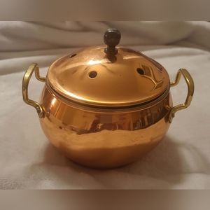 Vintage pot